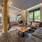 Апартаменти Aperon - Downtown Chania *